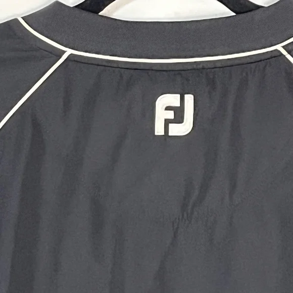 Footjoy Windbreaker Short Sleeve Men’s Size Large Water Resistant Golf V-Neck - Picture 6 of 10